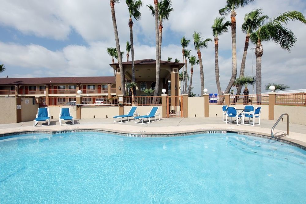 Texas Inn & Suites Pharr/San Juan Konforlar fotoğraf