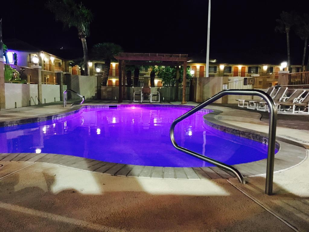 Texas Inn & Suites Pharr/San Juan Dış mekan fotoğraf