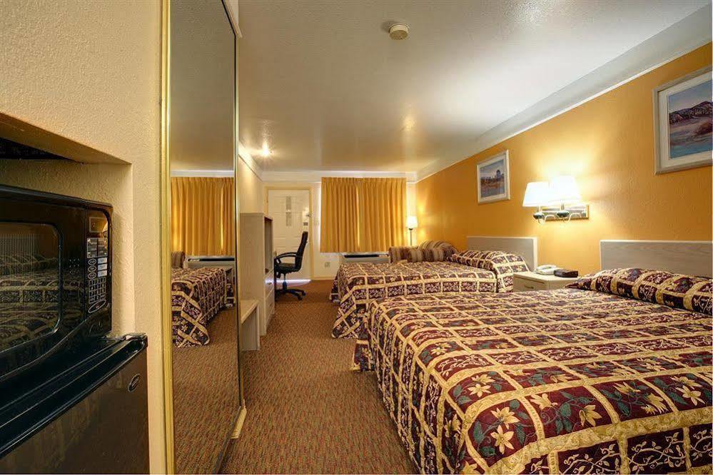 Texas Inn & Suites Pharr/San Juan Dış mekan fotoğraf