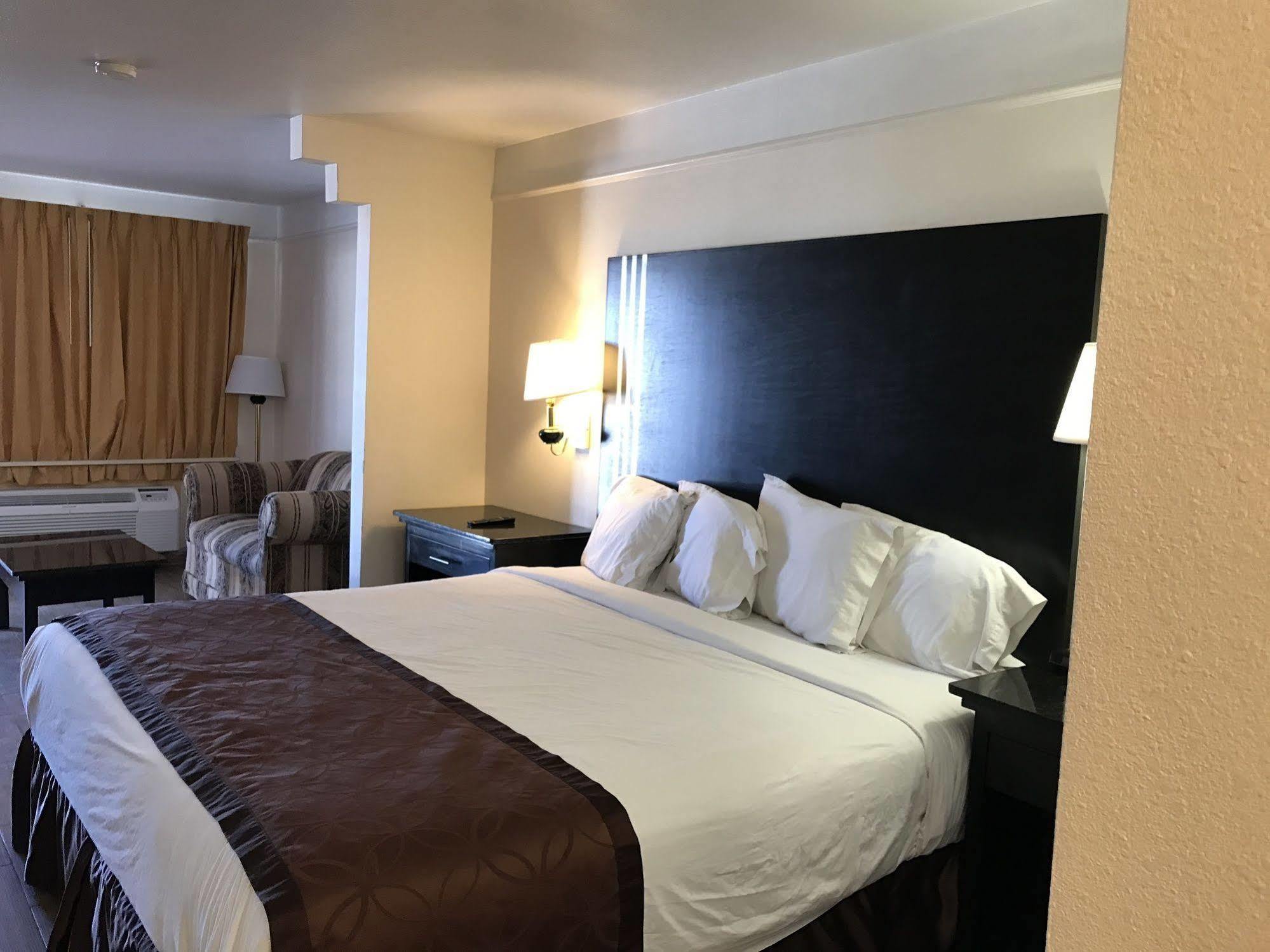 Texas Inn & Suites Pharr/San Juan Dış mekan fotoğraf