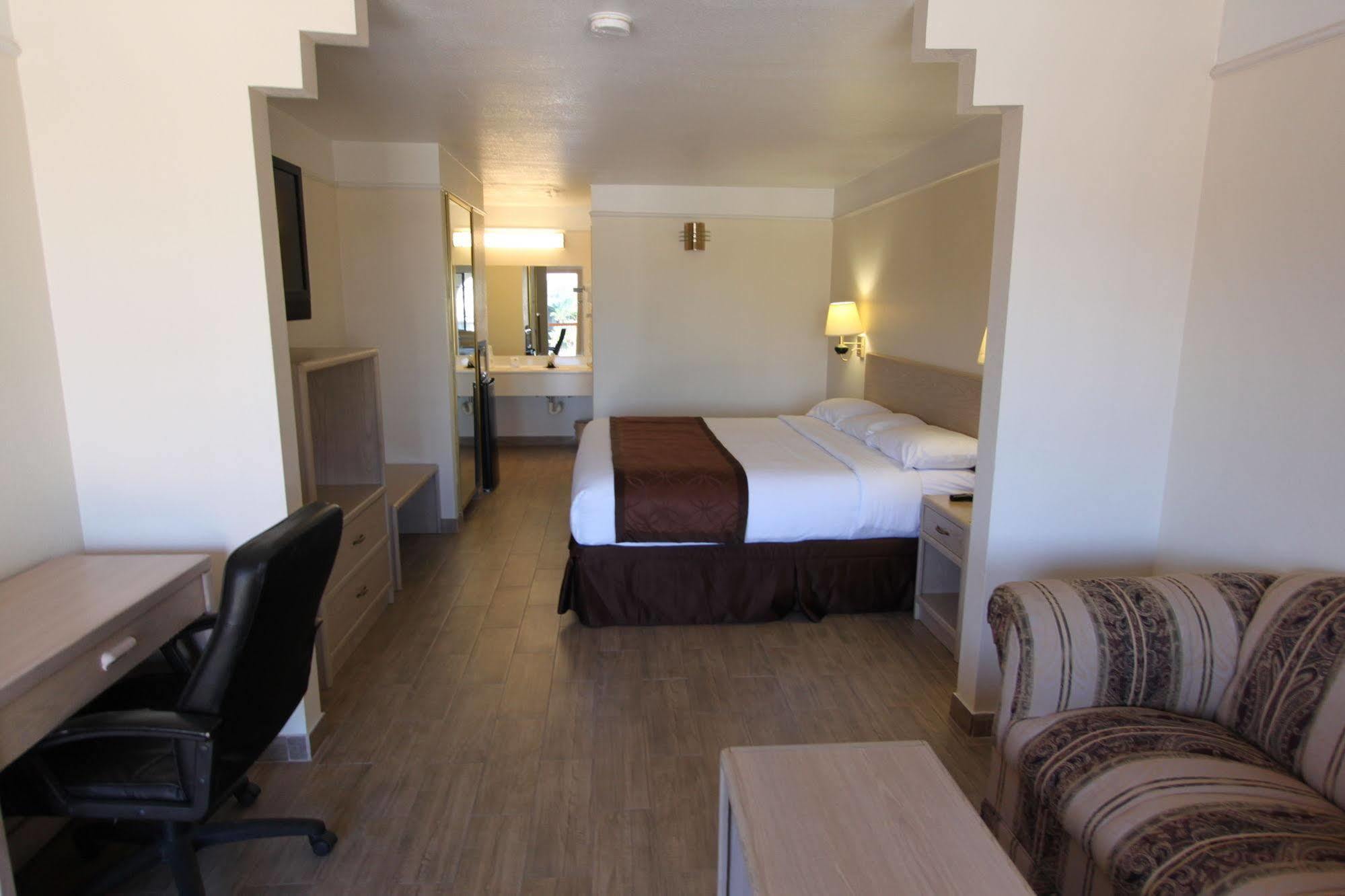 Texas Inn & Suites Pharr/San Juan Dış mekan fotoğraf