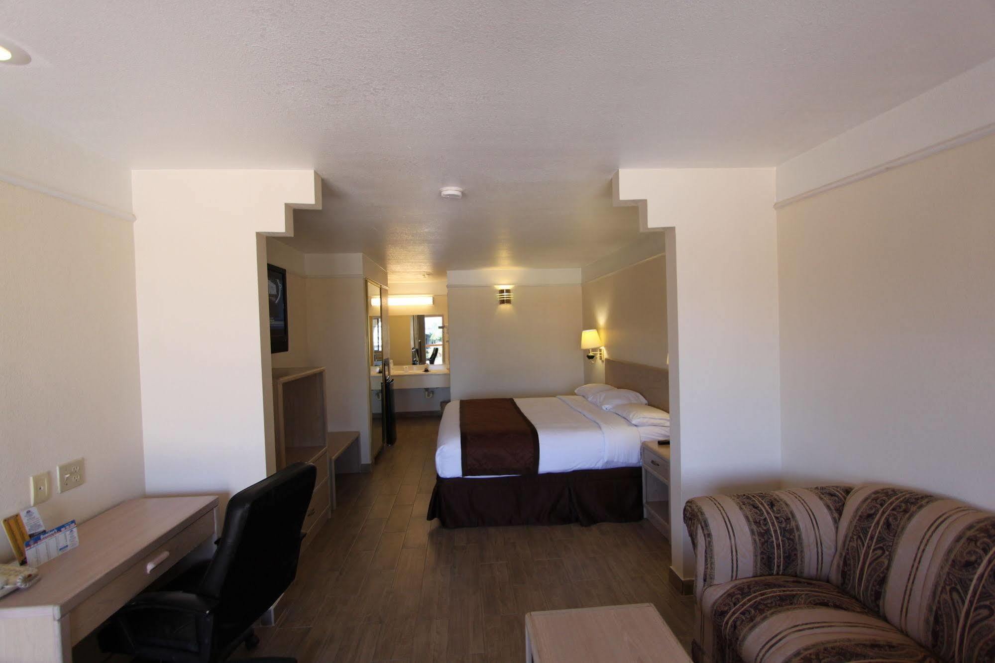 Texas Inn & Suites Pharr/San Juan Dış mekan fotoğraf