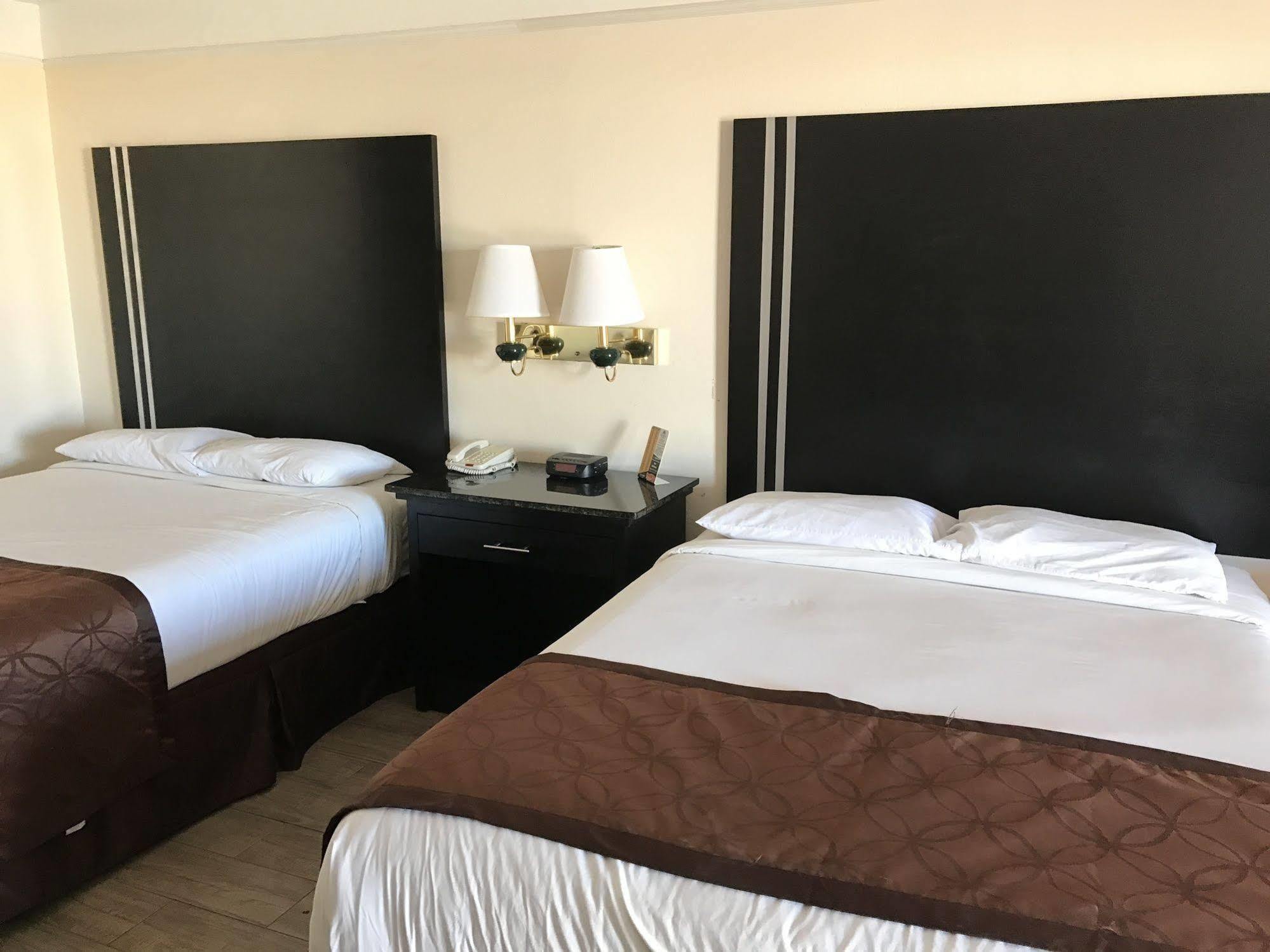 Texas Inn & Suites Pharr/San Juan Dış mekan fotoğraf