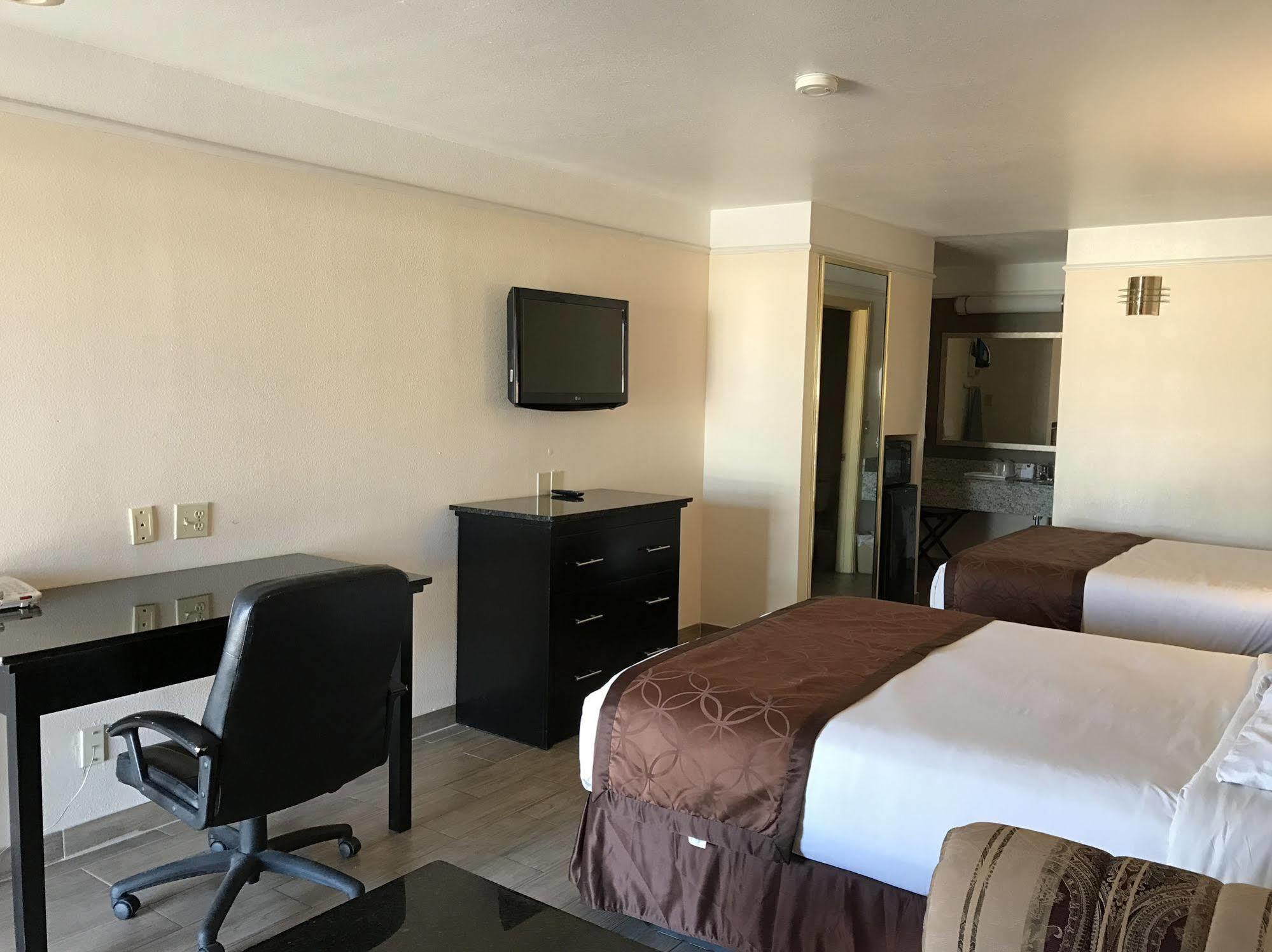 Texas Inn & Suites Pharr/San Juan Dış mekan fotoğraf