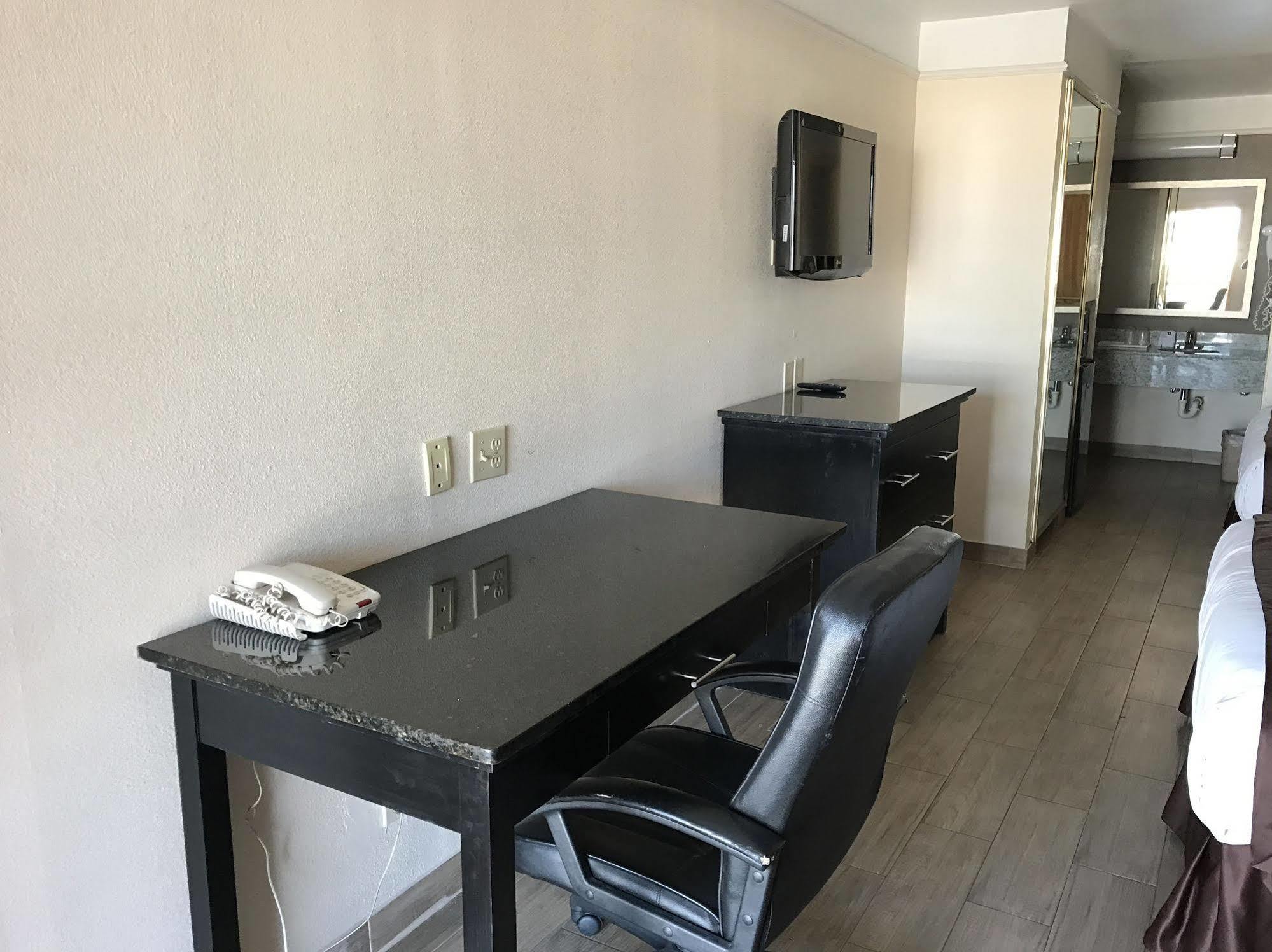 Texas Inn & Suites Pharr/San Juan Dış mekan fotoğraf
