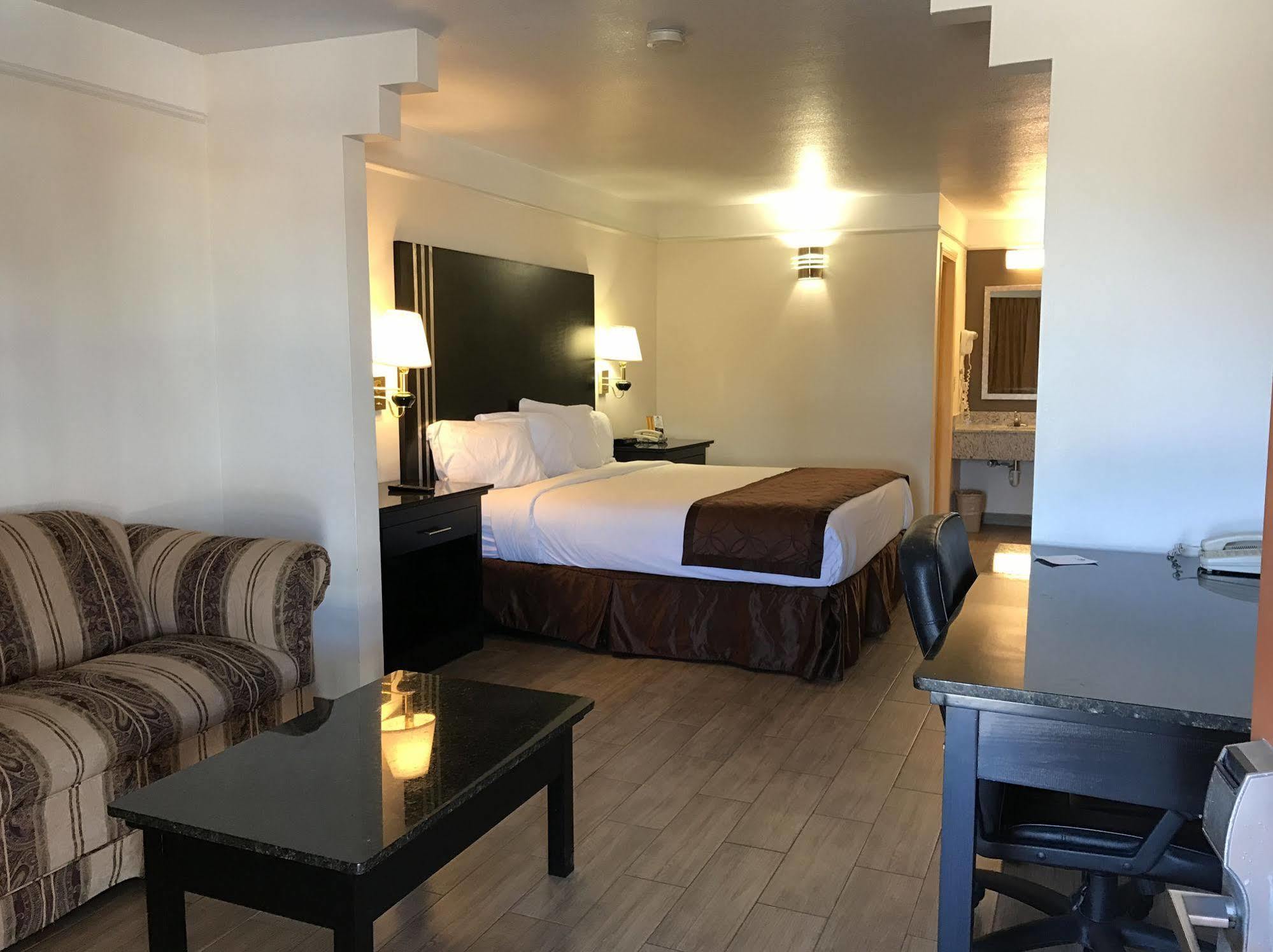 Texas Inn & Suites Pharr/San Juan Dış mekan fotoğraf