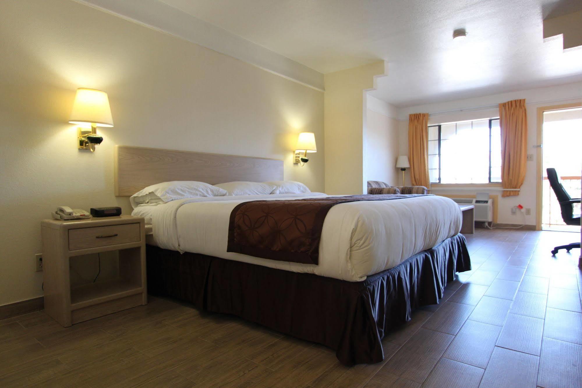 Texas Inn & Suites Pharr/San Juan Dış mekan fotoğraf