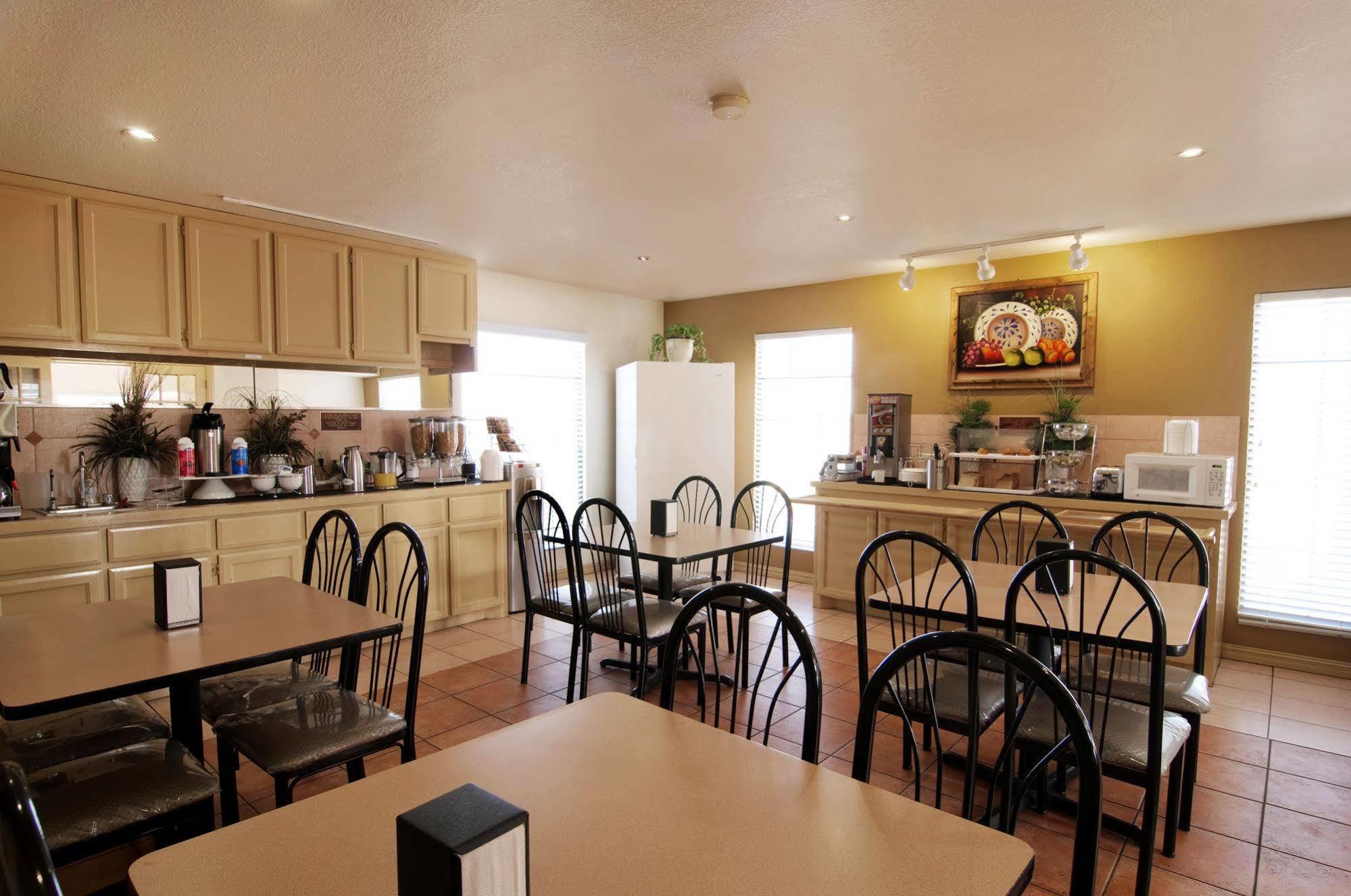 Texas Inn & Suites Pharr/San Juan Dış mekan fotoğraf